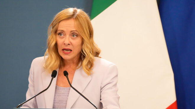 στη-γραμμή-ντράγκι-η-μελόνι-563785774