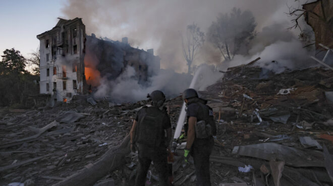 bloomberg-στο-τραπέζι-μια-αεροπορική-εκεχειρ-563752156