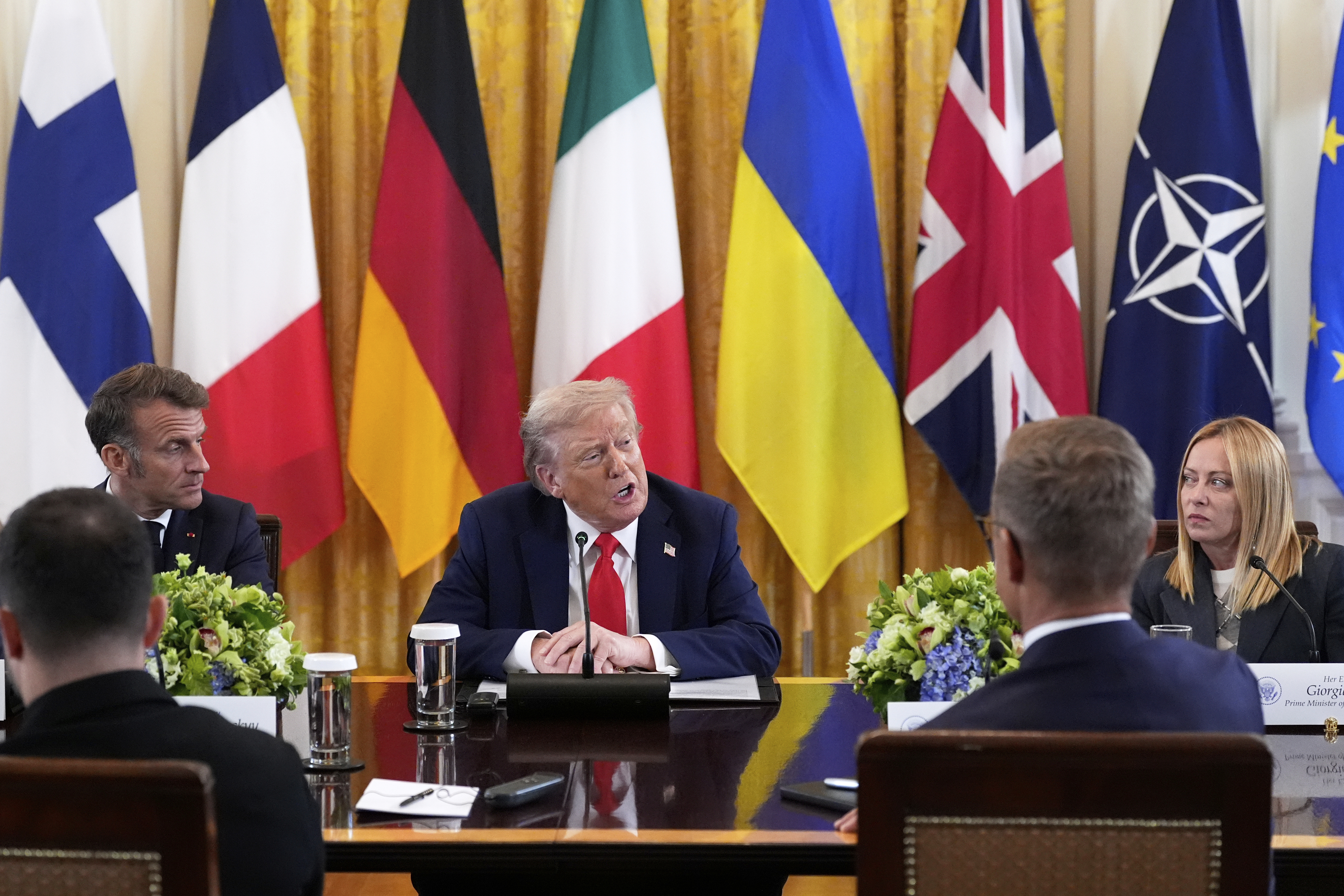 Axios: Ο Τραμπ σκέφτεται να παγώσει τις ειρηνευτικές προσπάθειες για την Ουκρανία-1