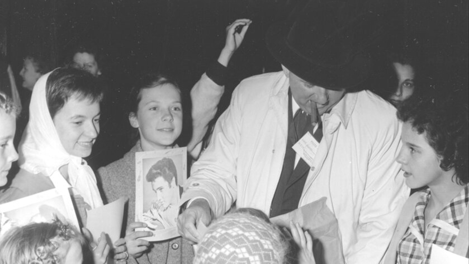 «Ποιος θα μετέφερε τα ναρκωτικά και τα όπλα του Ελβις;»-2