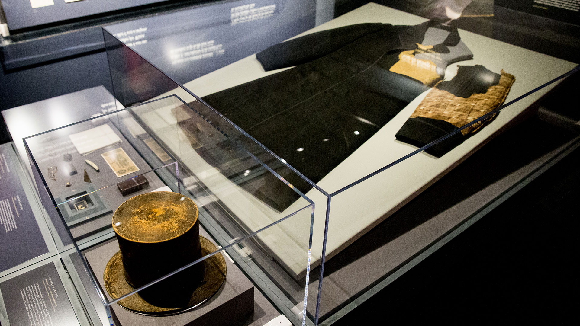 Ο πρόεδρος Τραμπ και το καπέλο του Λίνκολν-1