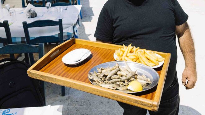 ιχθυόσκαλα-στη-χίο-λιόκαυτα-ψάρια-γαρ-563777923