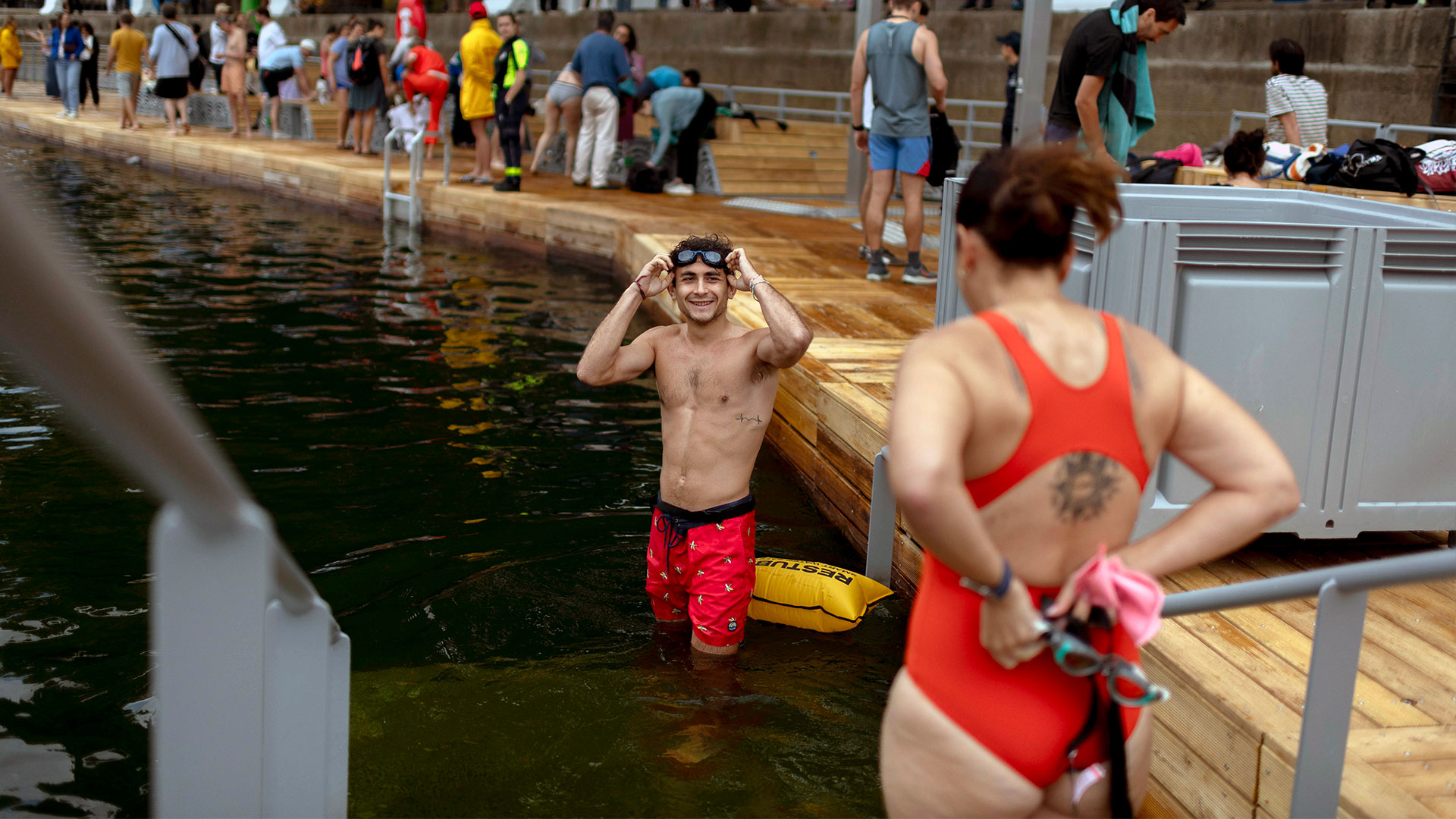 Παρίσι στους 50°C: Τι κάνει για τους καύσωνες που το παραλύουν;-2