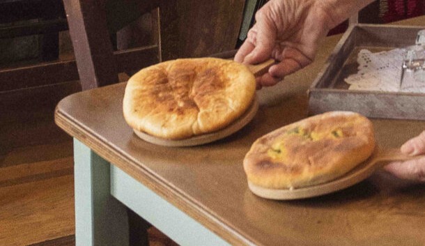 πιτάκια-με-σπανάκι-ή-με-τυρί-563760148