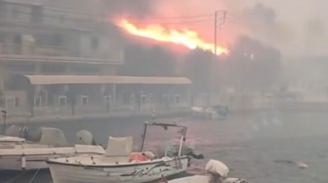 χίος-στην-παραλία-λιμνιά-έφτασε-η-φωτι-563760991