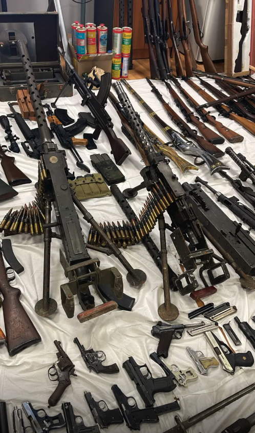 Η ανακοίνωση της ΕΛ.ΑΣ. για το εργαστήριο κατασκευής φυσιγγίων στο Κιάτο-2