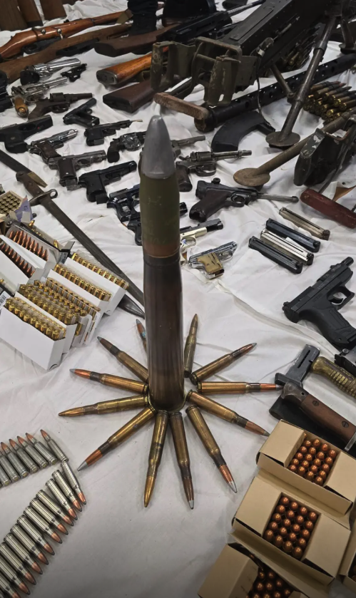 Η ανακοίνωση της ΕΛ.ΑΣ. για το εργαστήριο κατασκευής φυσιγγίων στο Κιάτο-3