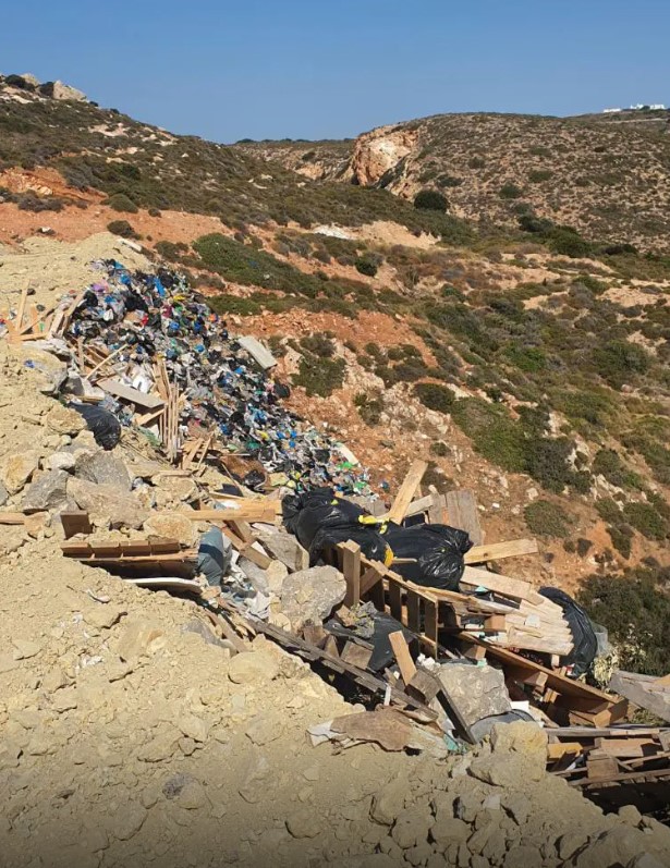 Μήλος: Συνελήφθησαν 17 υπάλληλοι του δήμου για απόθεση αποβλήτων σε παράνομη χωματερή-2