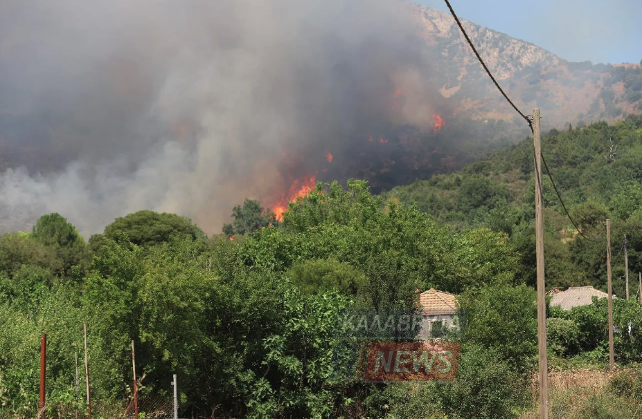 Μαίνεται η φωτιά στην Αχαΐα – Ενισχύθηκαν οι πυροσβεστικές δυνάμεις-3