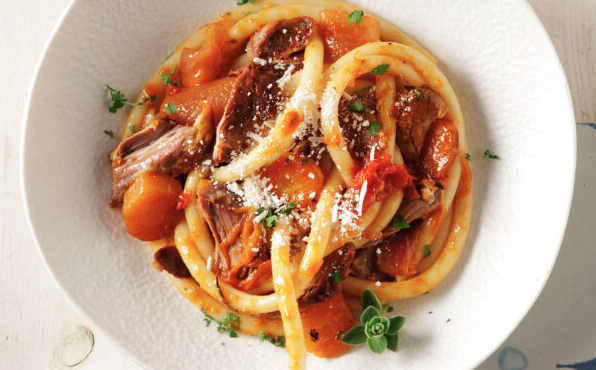 αρνί-στη-γάστρα-μελωμένο-και-μυρωδάτο-563767864