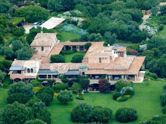 Villa Certosa: Προς πώληση η εμβληματική έπαυλη του Σίλβιο Μπερλουσκόνι-1