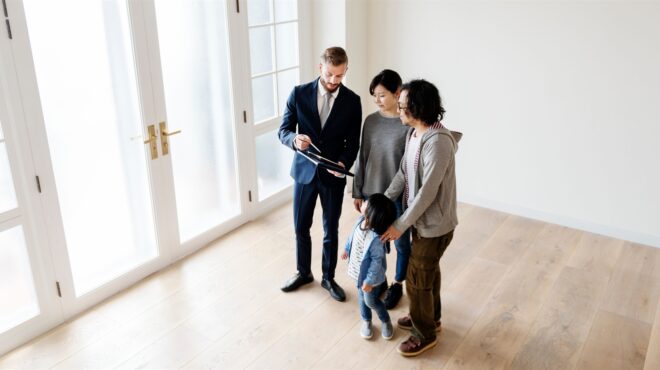 οι-χιλιάδες-κινέζοι-που-εξασφάλισαν-563771506