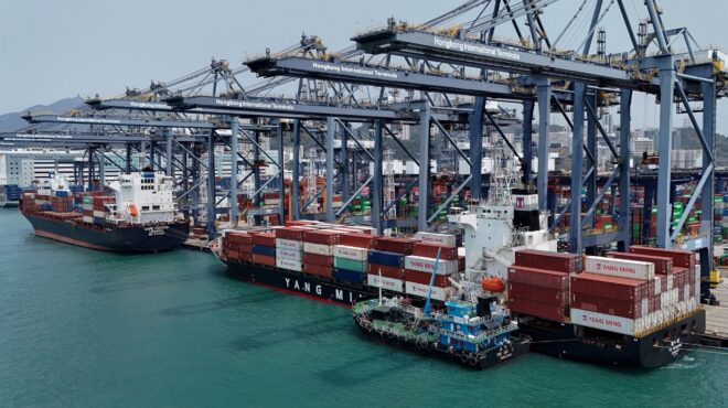 αλμα-στις-εξαγωγές-της-κίνας-παρά-την-π-563754928