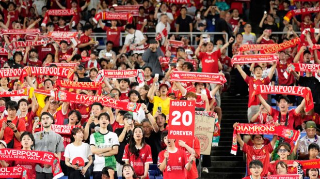 λίβερπουλ-τα-χρυσά-ταμεία-η-νέα-φανέλα-563750881