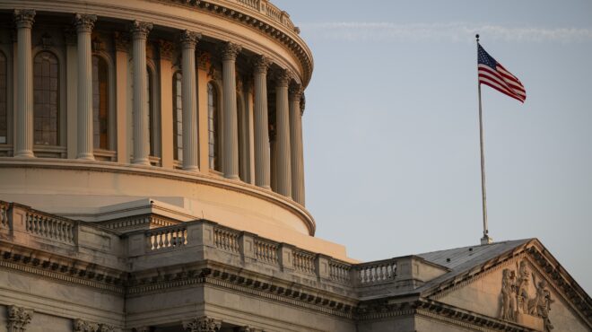 στα-227-τρισ-δολ-θα-εκτοξευθεί-το-έλλειμμ-563773438