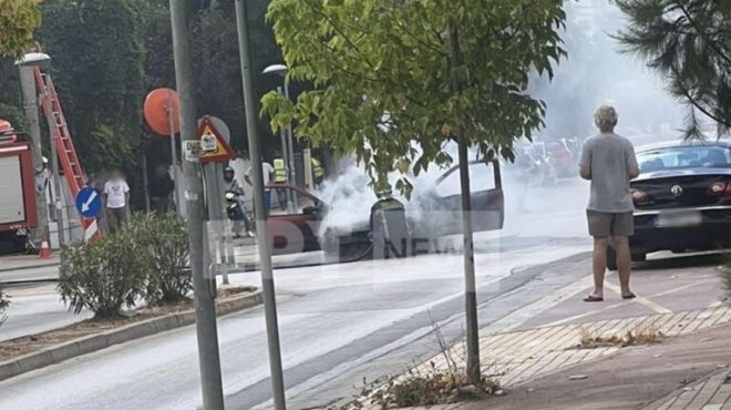 αγία-παρασκευή-φωτιά-σε-εν-κινήσει-ι-χ-563745700