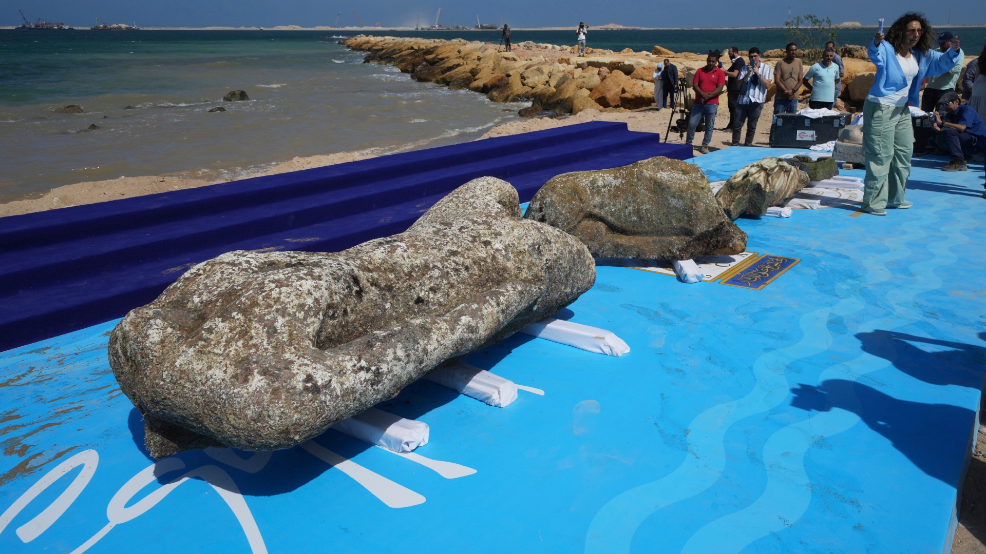 Αλεξάνδρεια: Στην επιφάνεια αγάλματα από βυθισμένη πόλη 2.000 ετών [εικόνες]-4