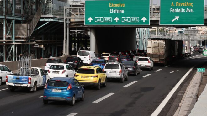καραμπόλα-τεσσάρων-οχημάτων-στην-αττ-563757661