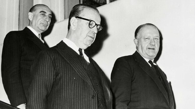 η-αμερική-στη-δίνη-του-μακαρθισμού-563774179