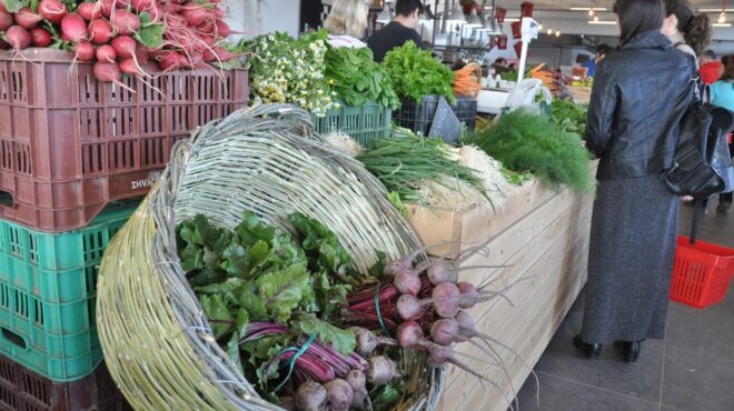 καμπάνα-για-τα-βιολογικά-προϊόντα-563751763