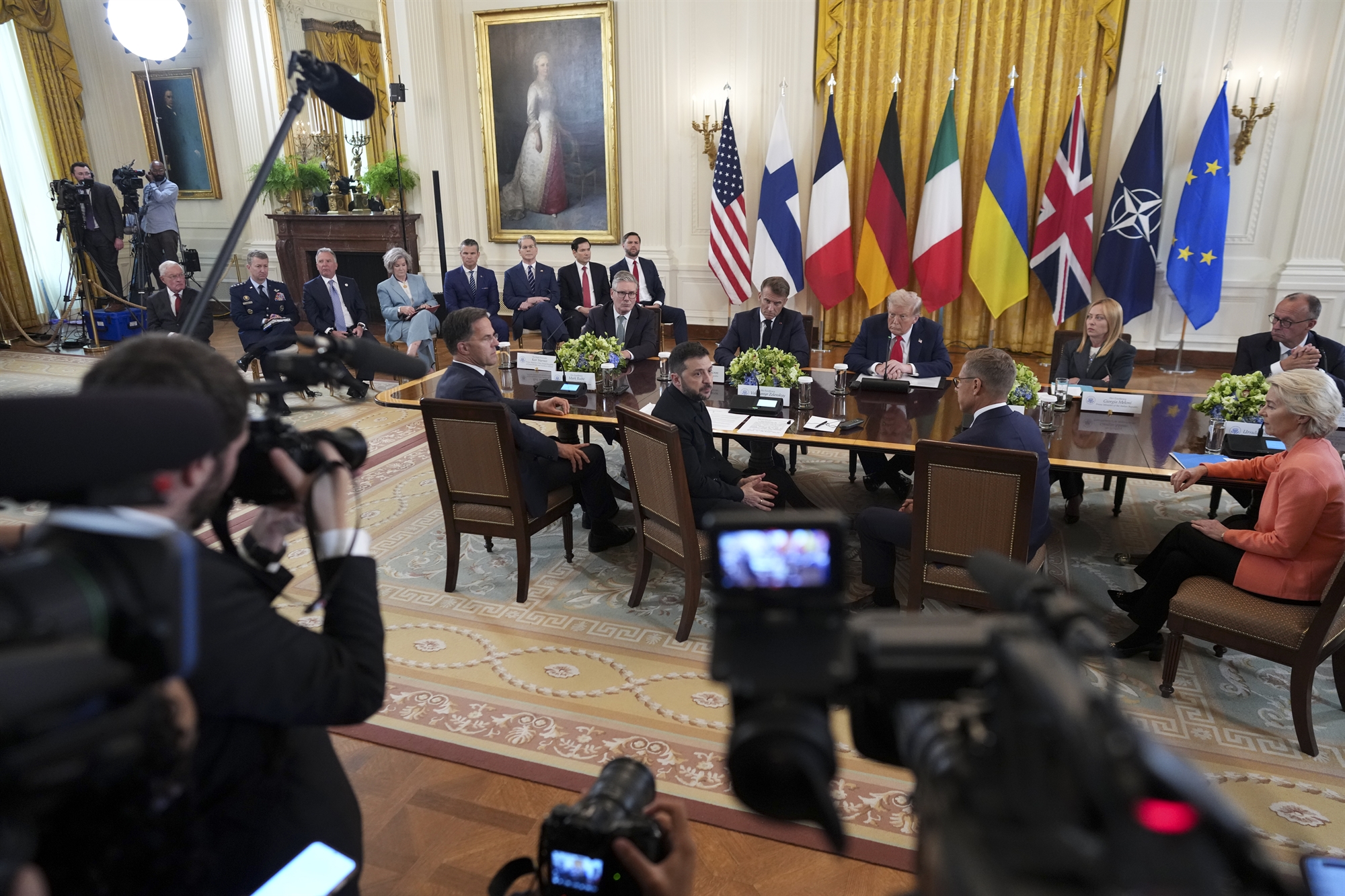 Ουκρανικό: Προς συνάντηση Ζελένσκι – Πούτιν, λέει ο Τραμπ – Οσα έγιναν στον Λευκό Οίκο-3