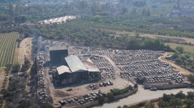 πανοραμικά-πλάνα-από-τη-φωτιά-στη-δυτι-563762785