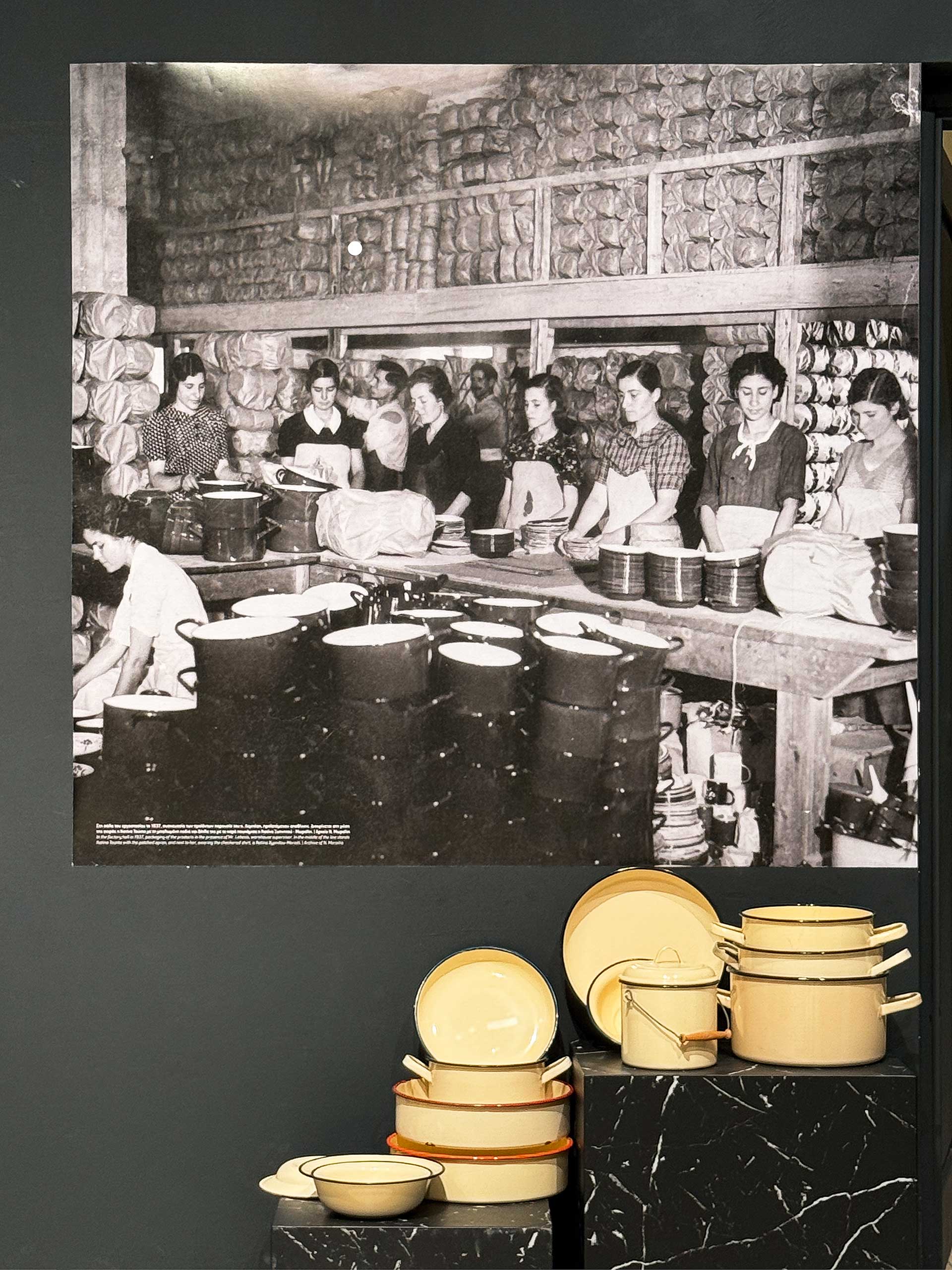 «Βάζαμε τη λαμαρίνα και έβγαινε κατσαρόλα»-2