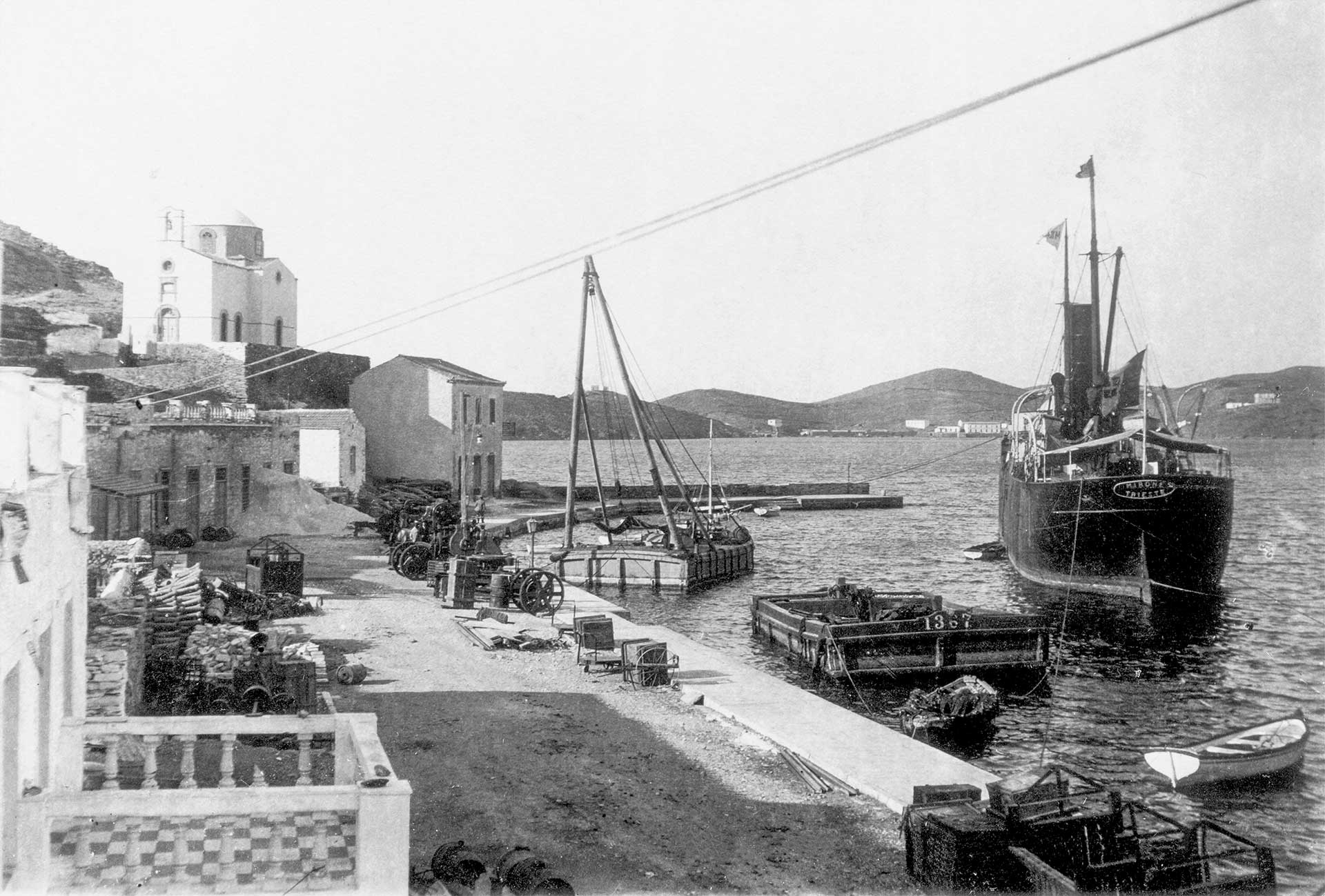 «Βάζαμε τη λαμαρίνα και έβγαινε κατσαρόλα»-4