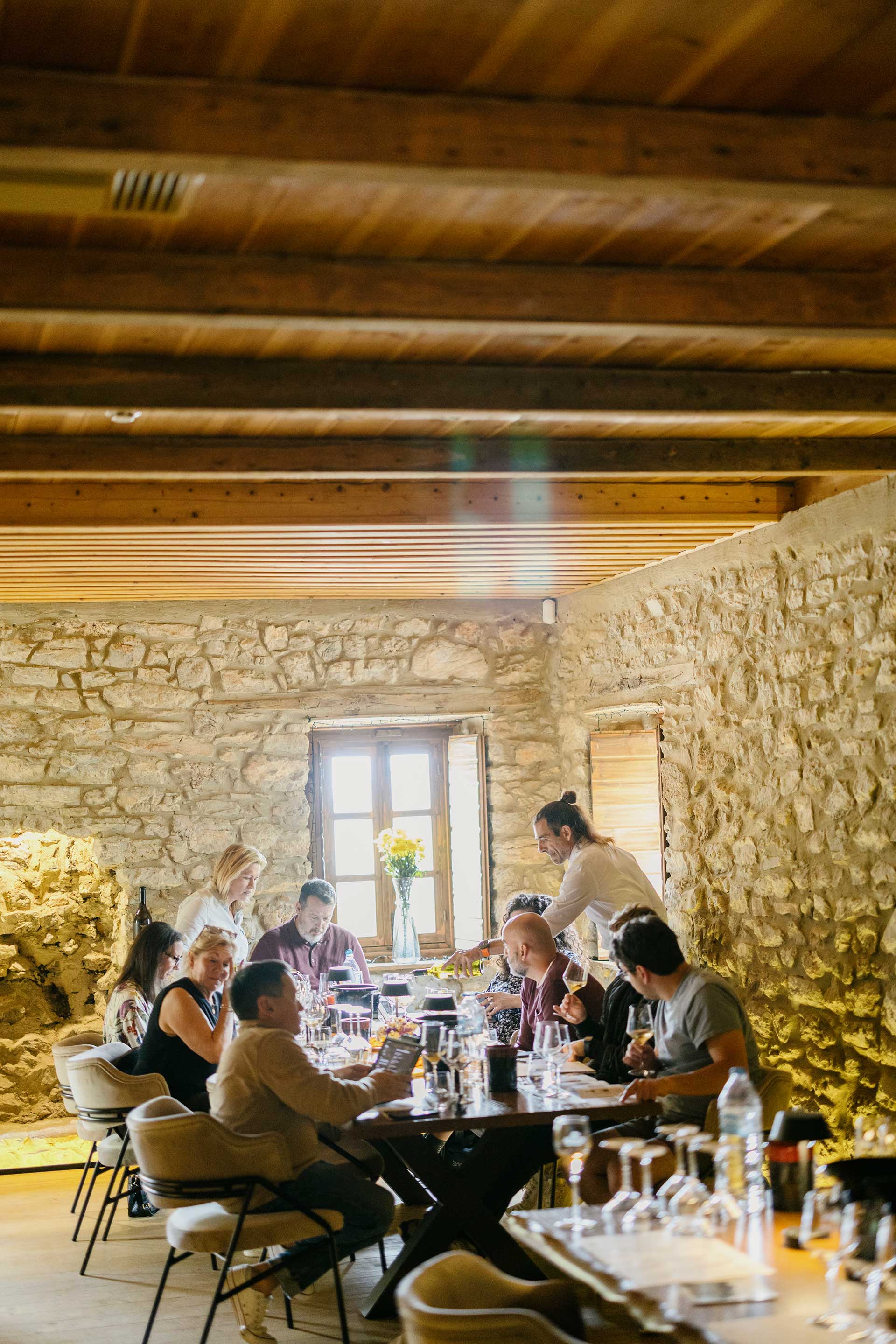 Ο γύρος της Πελοποννήσου με 10 master sommeliers-2