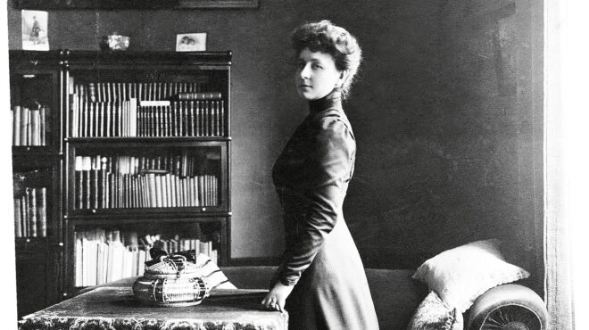 ενα-παραμύθι-χιλιάδες-μυστικά-563786221