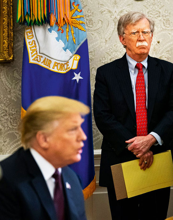 Τζον Μπόλτον στην «Κ»: O Πούτιν χειραγωγεί έναν αδαή πρόεδρο-1