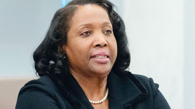 o-τραμπ-υπονομεύει-έναν-πυλώνα-της-διεθ-563782225