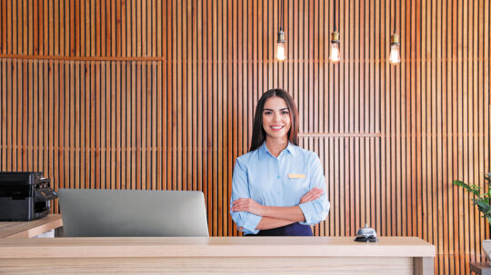 Χαμηλότερες τιμές και πληρότητα στα ξενοδοχεία της Αθήνας