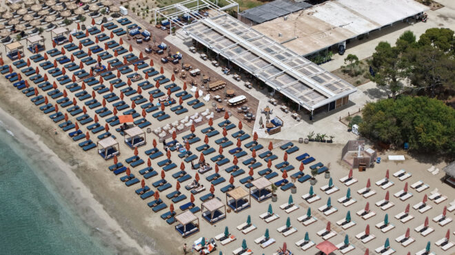 η-κοινωνιολογία-της-ξαπλώστρας-563777710