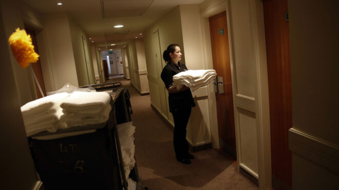 το-ακριβό-άσπρισμα-της-οικονομίας-563782324