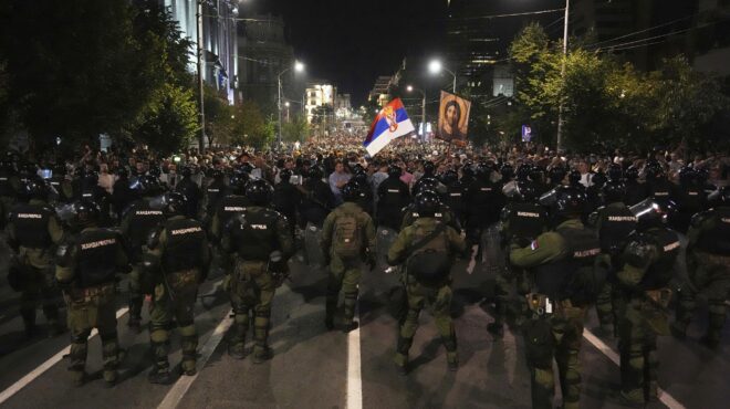 στον-κύκλο-της-φωτιάς-563777005