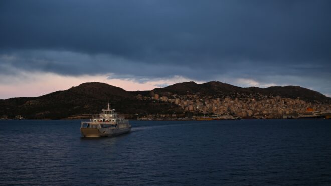 προσάραξη-φέρι-μποτ-στα-νέα-στύρα-αναμ-563751016