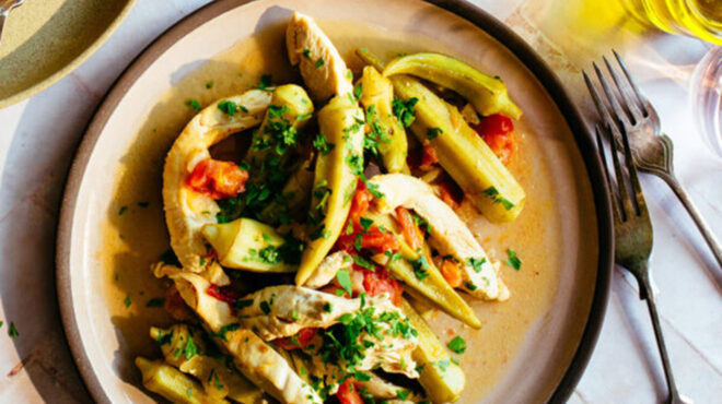 φιλέτο-κοτόπουλο-με-μπάμιες-563752273