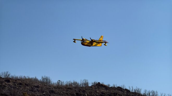 φωτιά-στα-βίλια-επιχειρούν-πέντε-εν-563751064