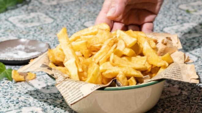 ωδή-στις-τηγανητές-πατάτες-του-αυγούσ-563770420