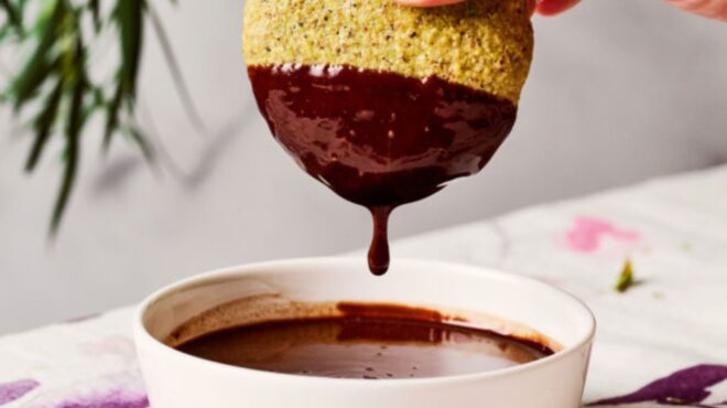 μπισκότα-με-φυστίκια-αιγίνης-και-σοκο-563773951