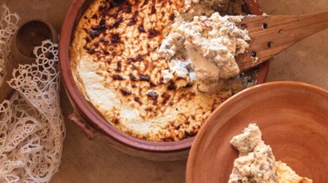 ρεθεμνιώτικο-αρνί-με-γιαούρτι-563757856