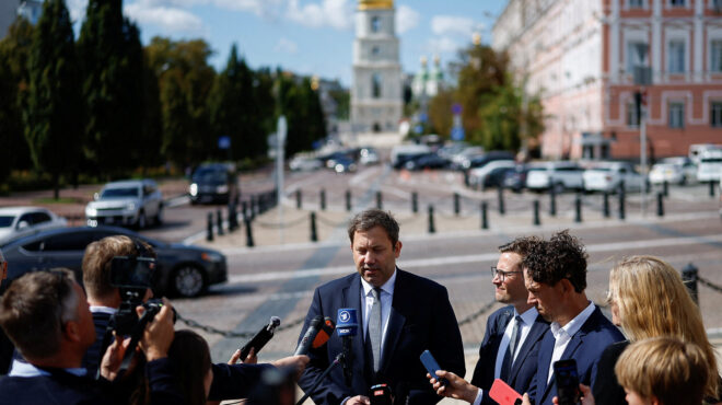 στο-κίεβο-ο-αντικαγκελάριος-της-γερμα-563778886