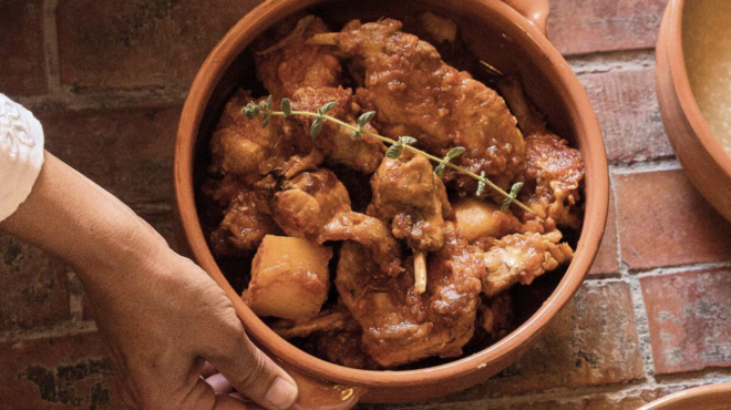 κουνέλι-κοκκινιστό-με-πατάτες-563755429