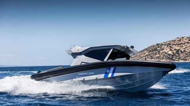 φωτιά-σε-ιστιοφόρο-μεταξύ-δήλου-και-ρή-563770888