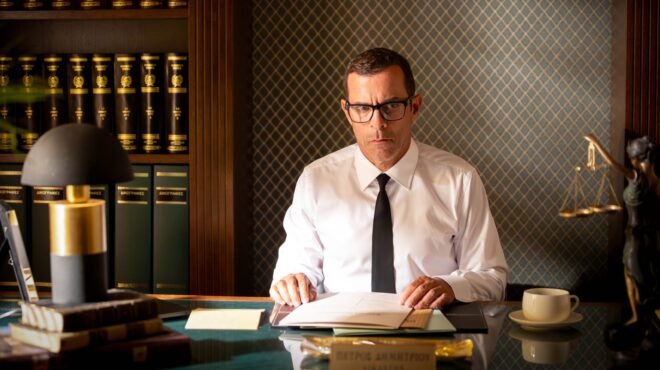 ο-δικαστής-καθήκον-ή-οικογένεια-η-ηθ-563782513