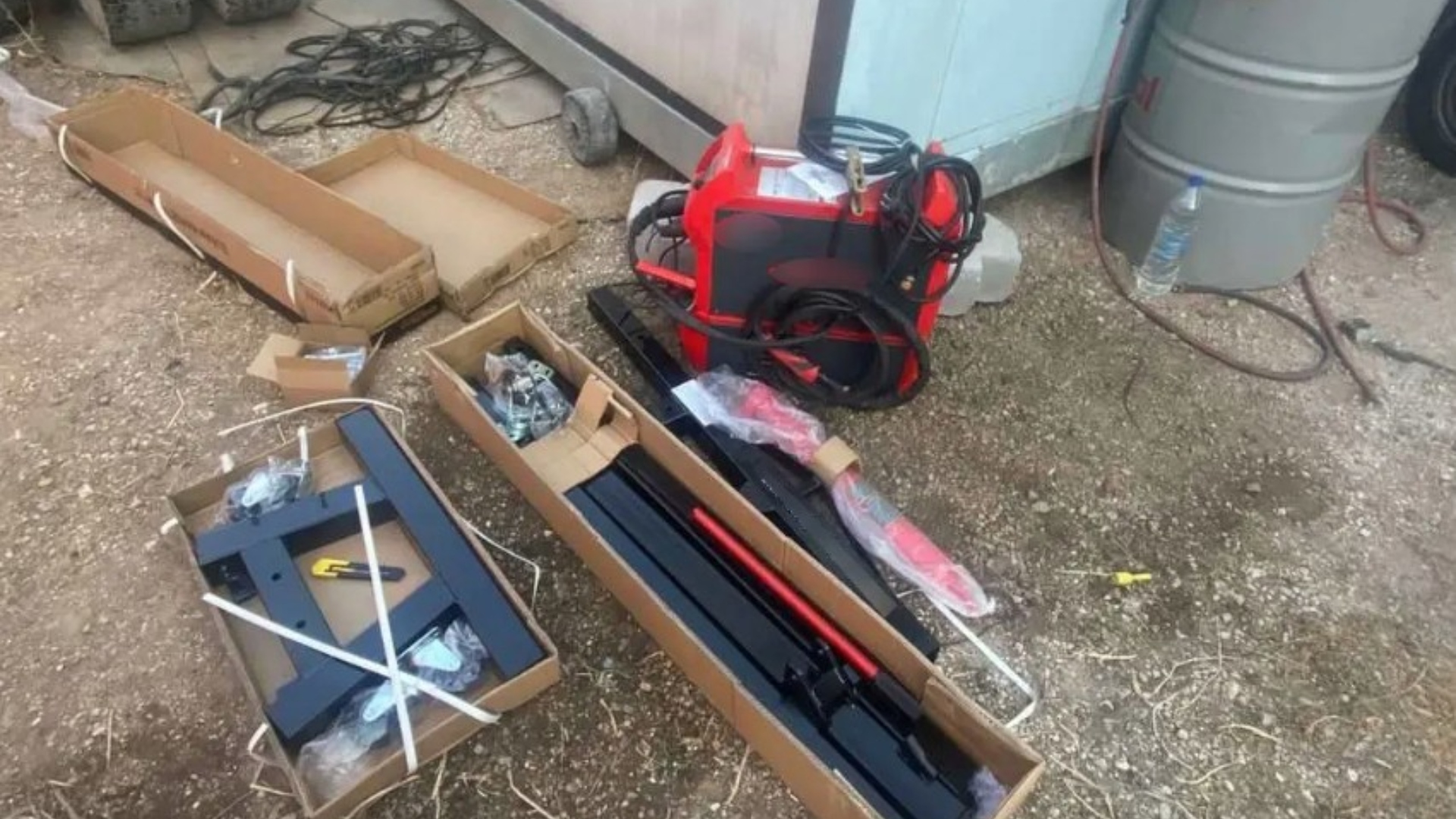 ΕΛ.ΑΣ: Εξαρθρώθηκε διεθνές κύκλωμα με 271 κιλά κοκαΐνης [εικόνες-βίντεο]-2