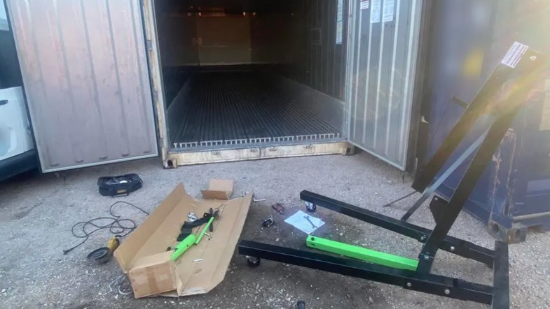 ΕΛ.ΑΣ: Εξαρθρώθηκε διεθνές κύκλωμα με 271 κιλά κοκαΐνης [εικόνες-βίντεο]-1