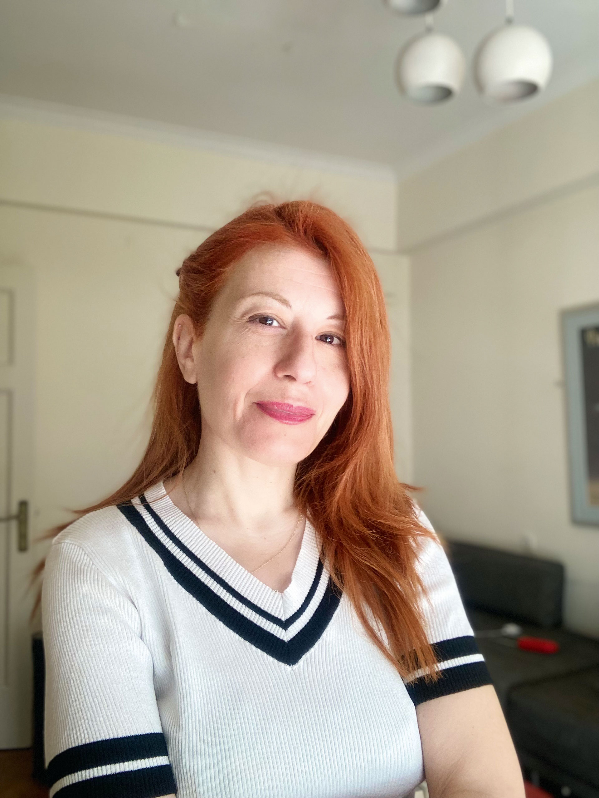 Ορσαλία Κασσαβέτη στην «Κ»: Ρόδα, τσάντα και βιντεοκασέτα-2