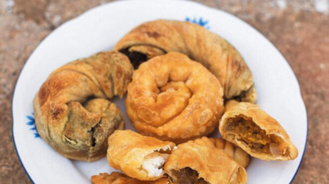 πιταράκια-κρητικά-με-μυζήθρα-και-δυόσ-563755054